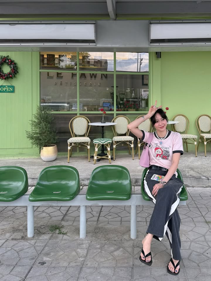 โฟร์ - ศกลรัตน์ วรอุไร