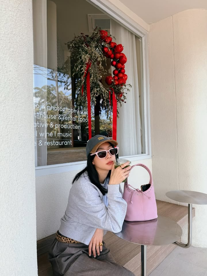 โฟร์ - ศกลรัตน์ วรอุไร