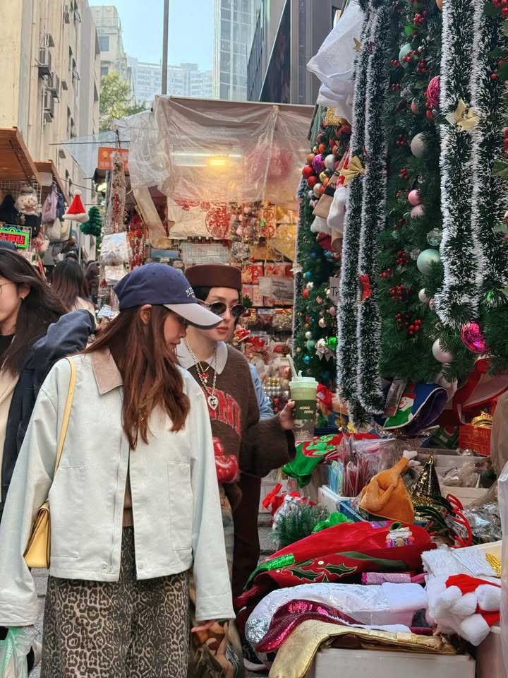 โฟร์ - ศกลรัตน์ วรอุไร