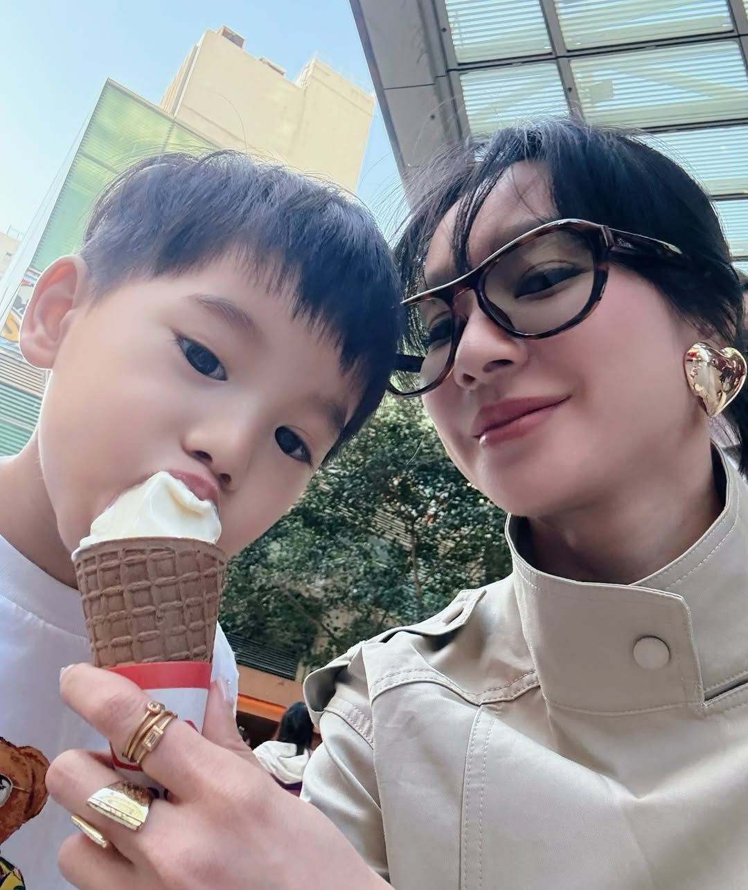 โฟร์ - ศกลรัตน์ วรอุไร