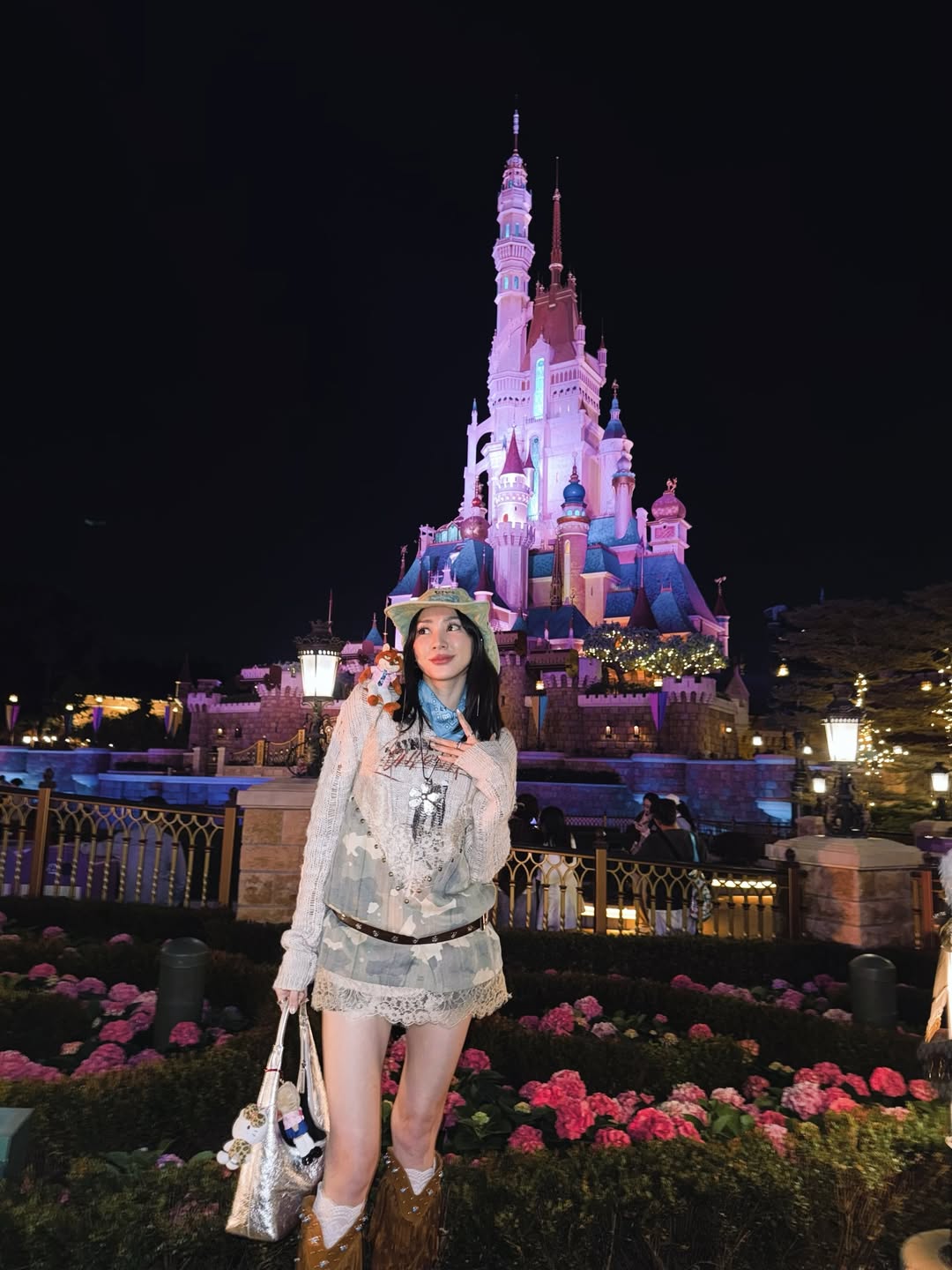 โฟร์ - ศกลรัตน์ วรอุไร