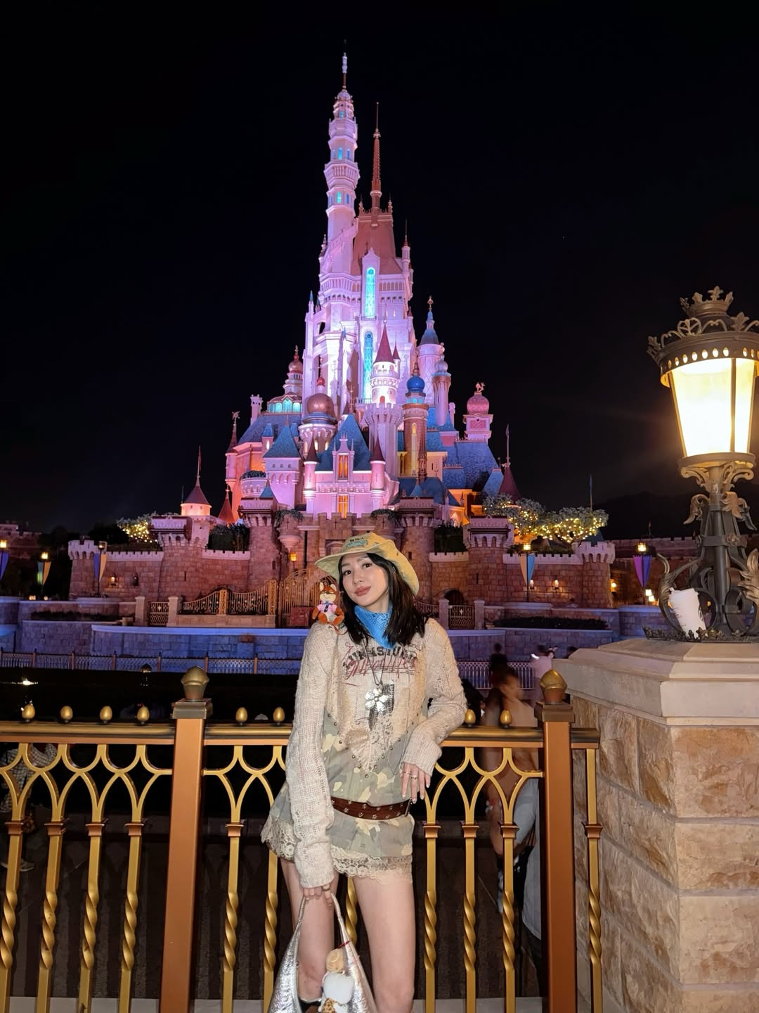 โฟร์ - ศกลรัตน์ วรอุไร