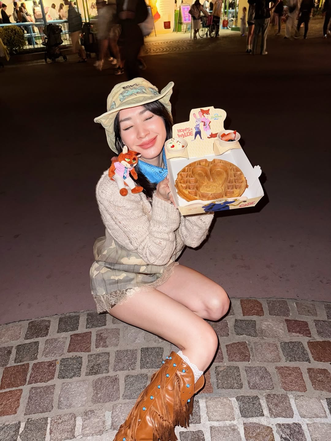 โฟร์ - ศกลรัตน์ วรอุไร