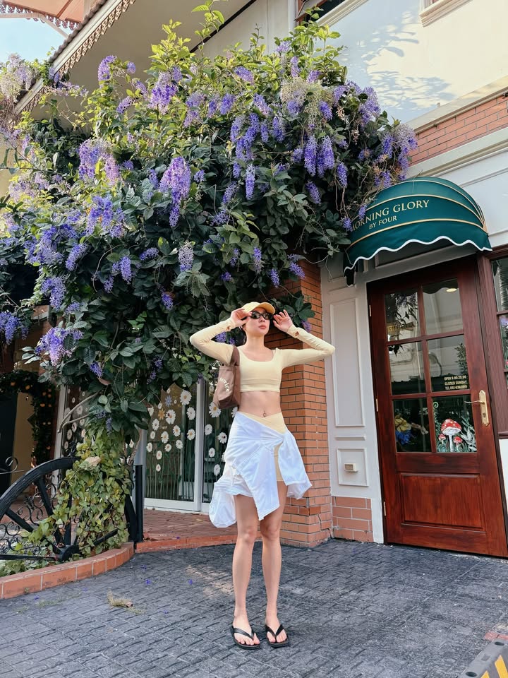 โฟร์ - ศกลรัตน์ วรอุไร