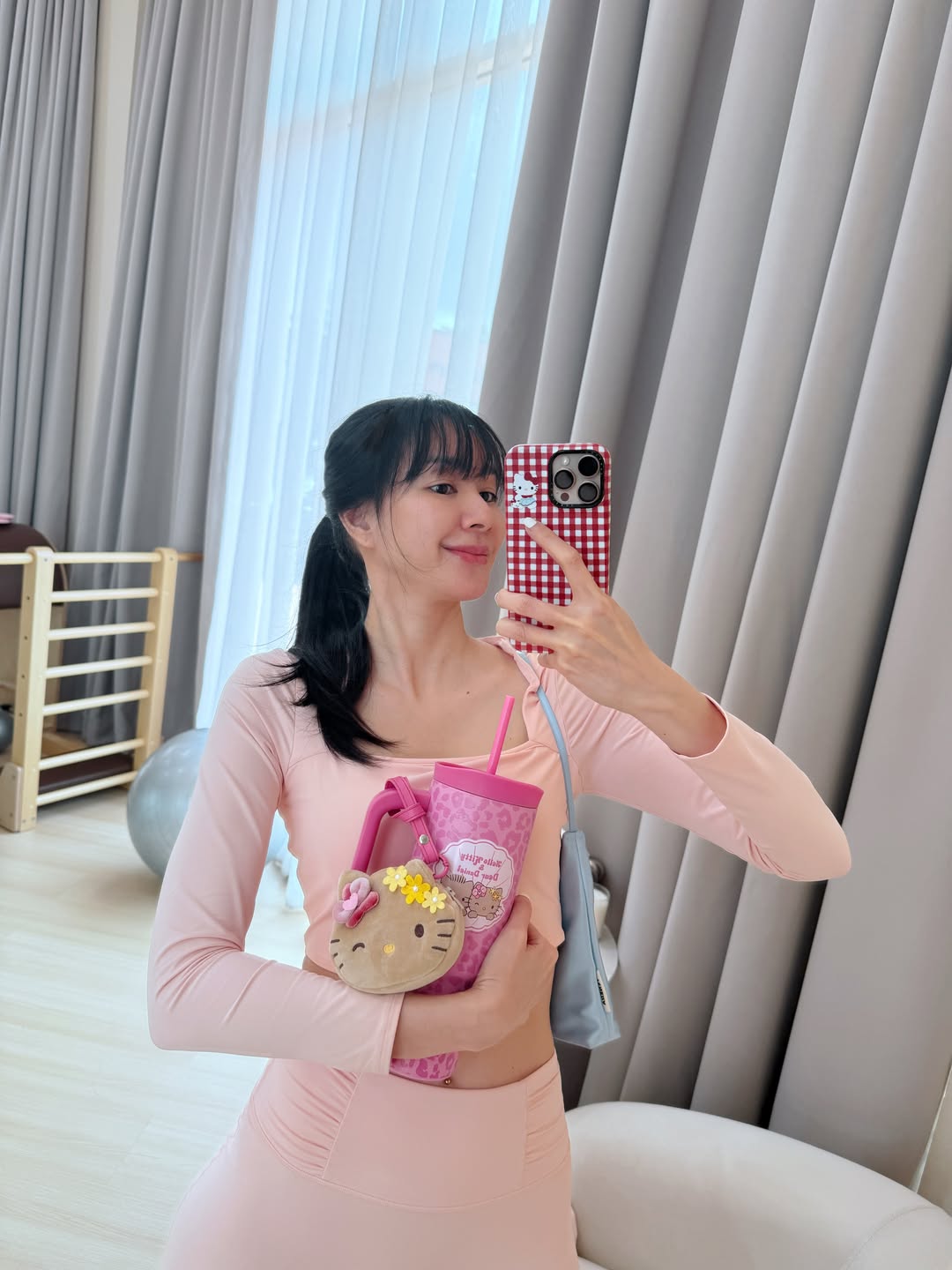 โฟร์ - ศกลรัตน์ วรอุไร