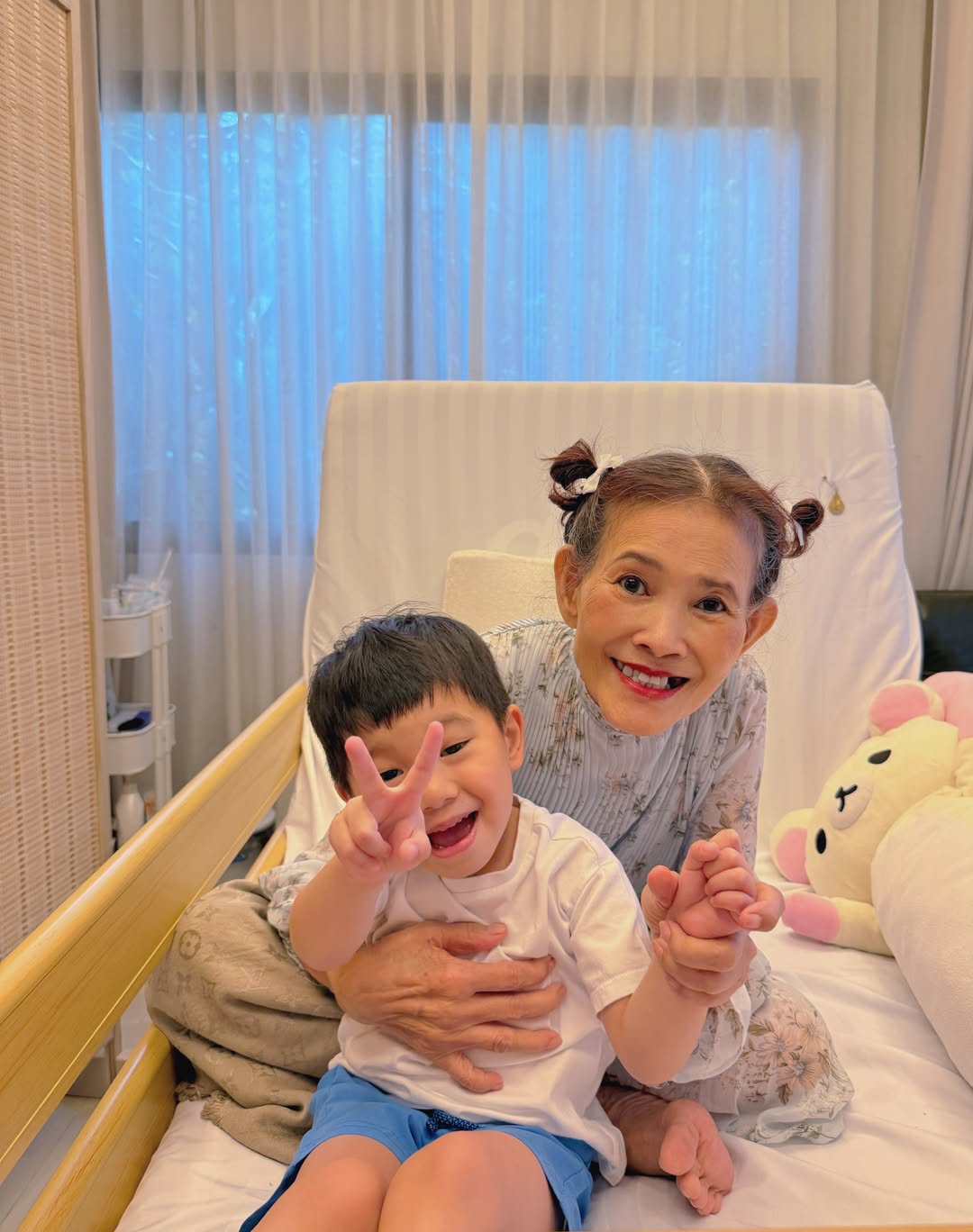 โฟร์ - ศกลรัตน์ วรอุไร