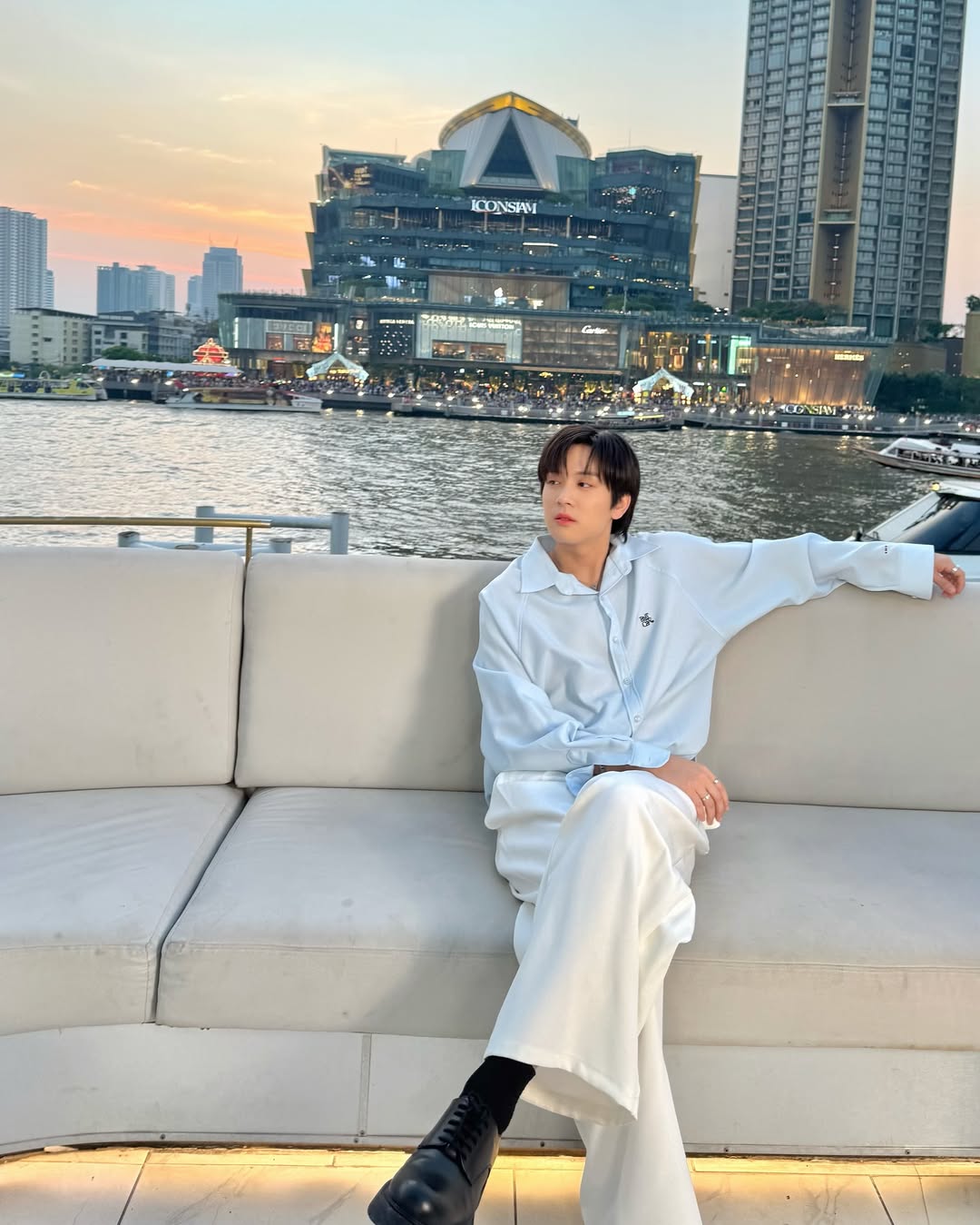 ภณ - ธนภณ เอี่ยมกำชัย