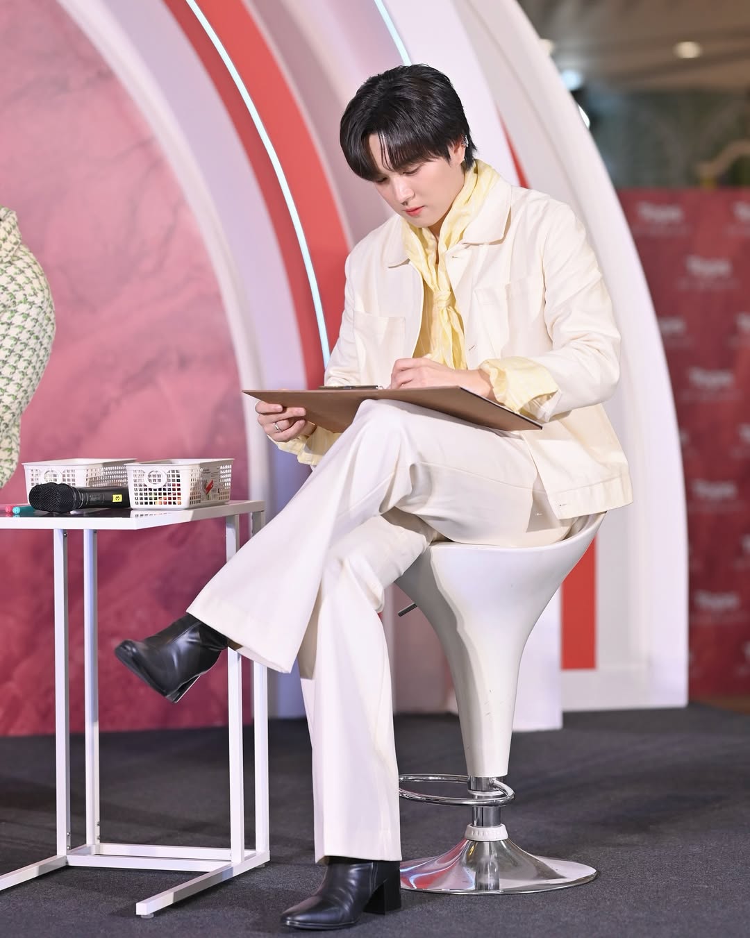 ภณ - ธนภณ เอี่ยมกำชัย