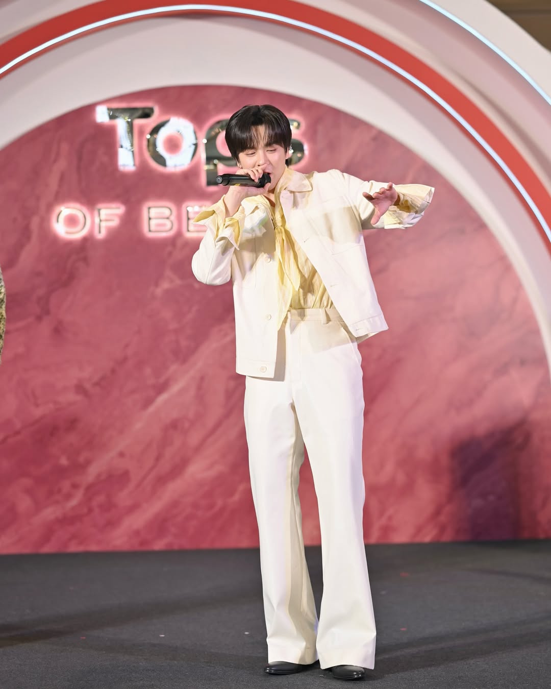 ภณ - ธนภณ เอี่ยมกำชัย