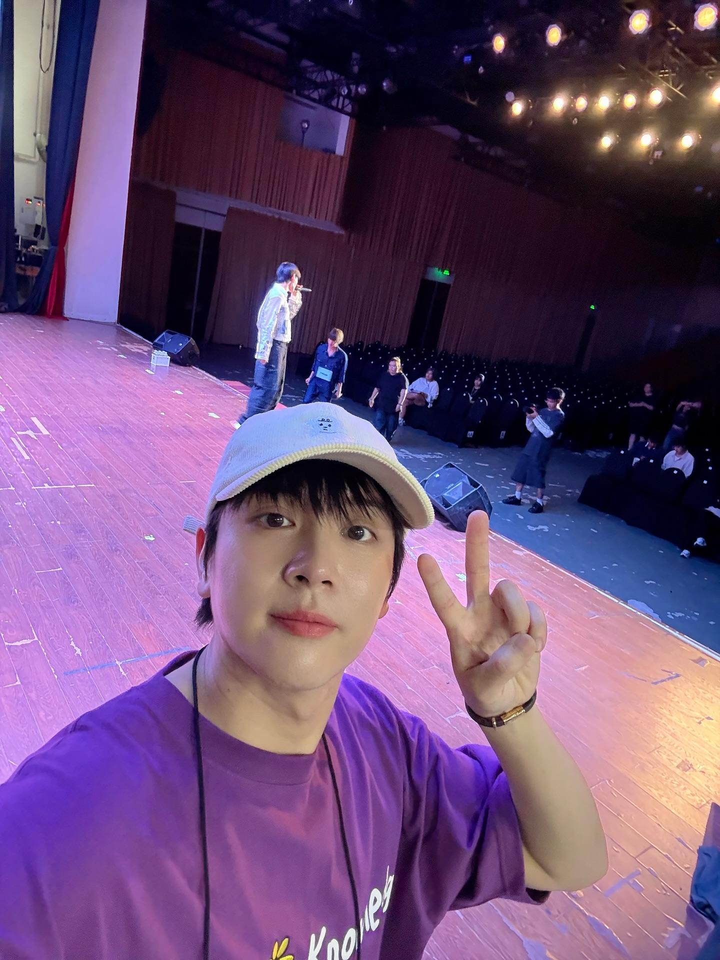 ภณ - ธนภณ เอี่ยมกำชัย