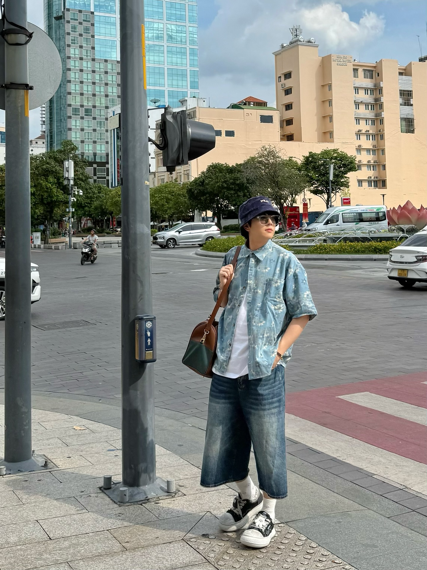 ภณ - ธนภณ เอี่ยมกำชัย