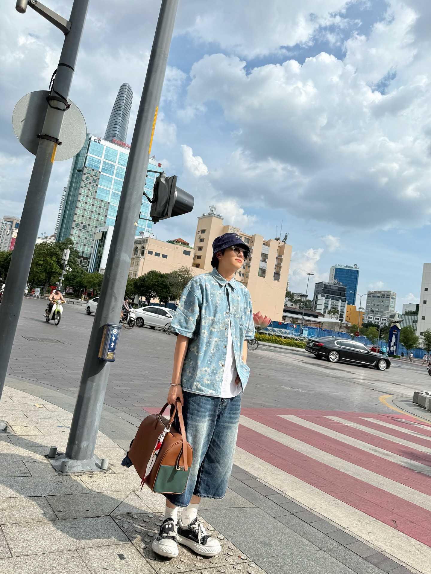 ภณ - ธนภณ เอี่ยมกำชัย