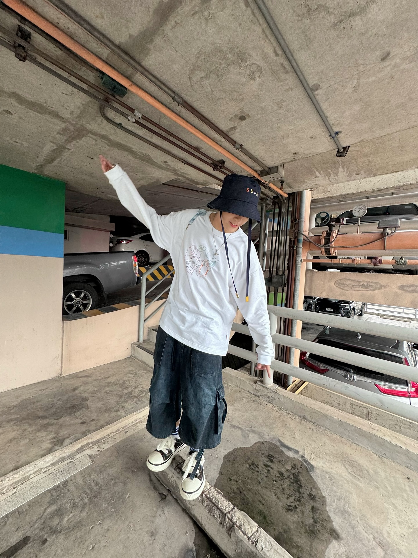 ภณ - ธนภณ เอี่ยมกำชัย