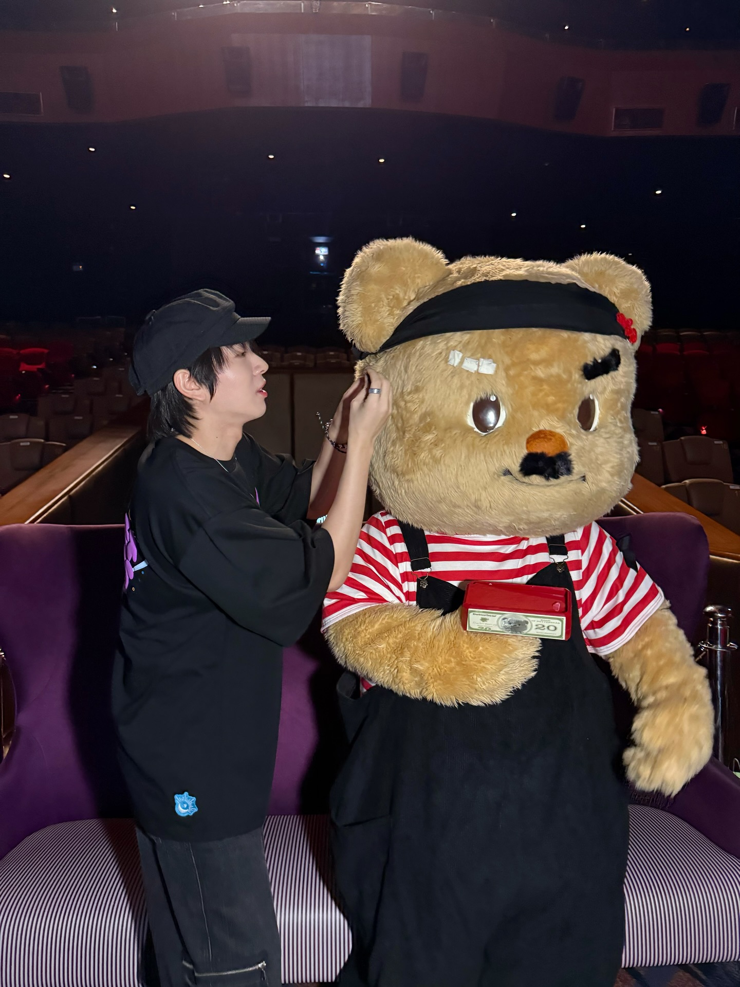 ภณ - ธนภณ เอี่ยมกำชัย