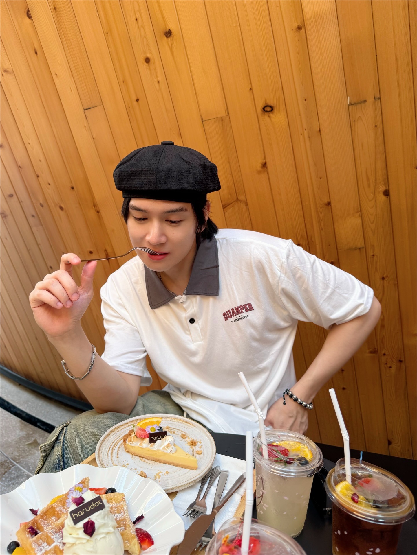 ภณ - ธนภณ เอี่ยมกำชัย