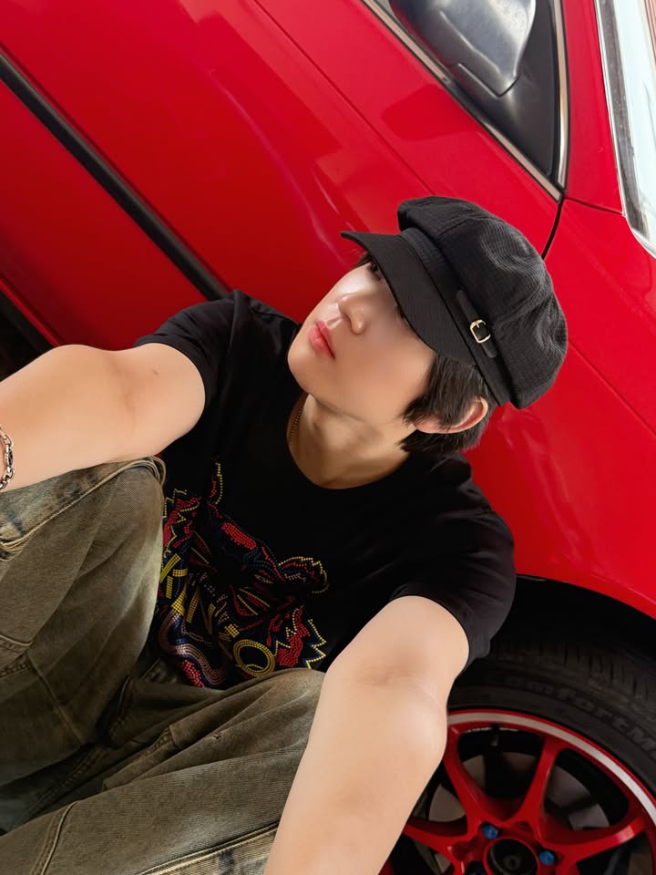 ภณ - ธนภณ เอี่ยมกำชัย