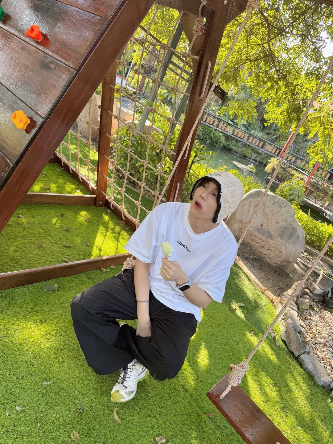 ภณ - ธนภณ เอี่ยมกำชัย