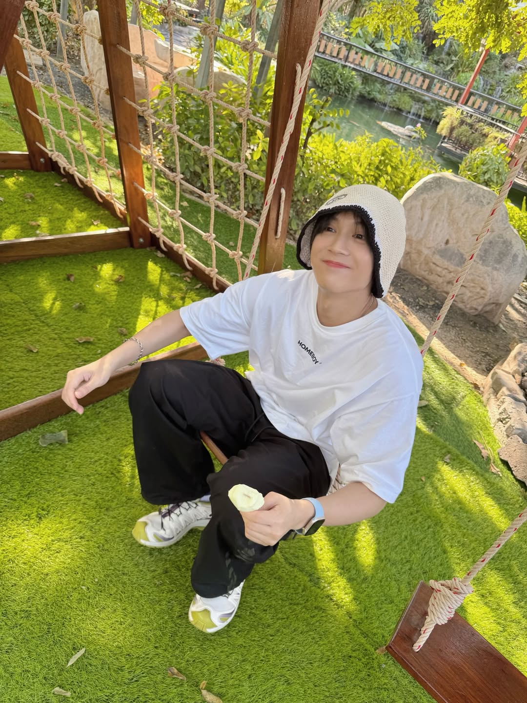 ภณ - ธนภณ เอี่ยมกำชัย