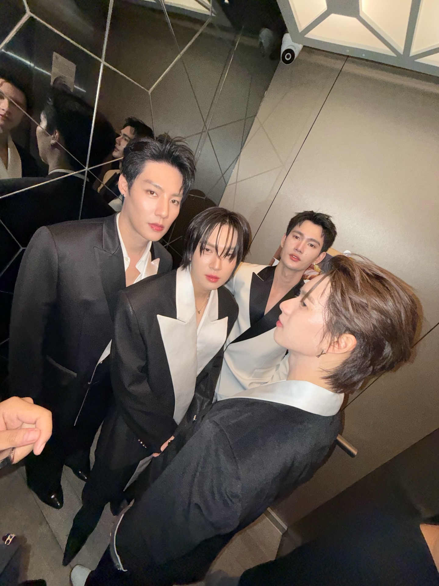 ภณ - ธนภณ เอี่ยมกำชัย