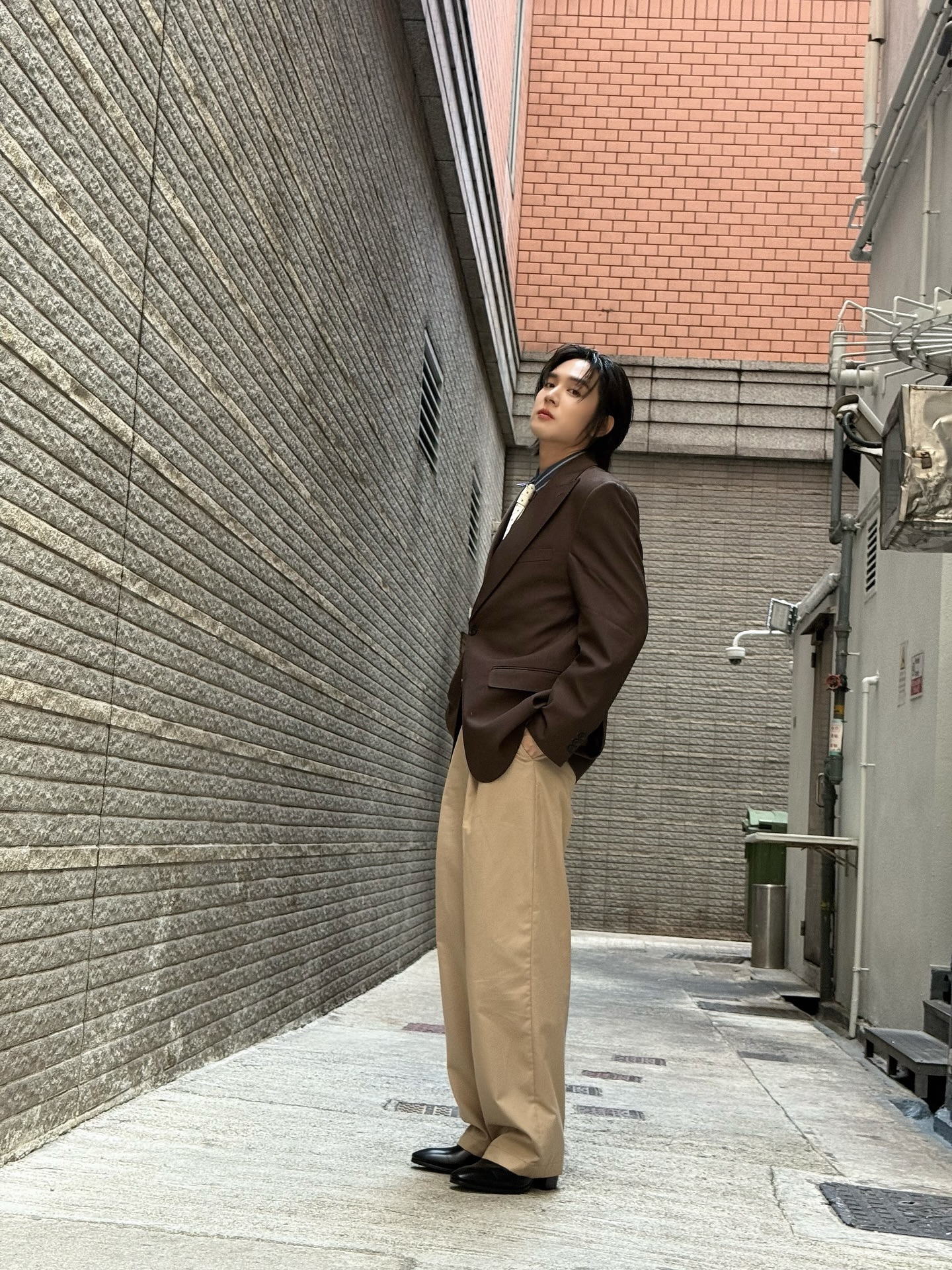 ภณ - ธนภณ เอี่ยมกำชัย