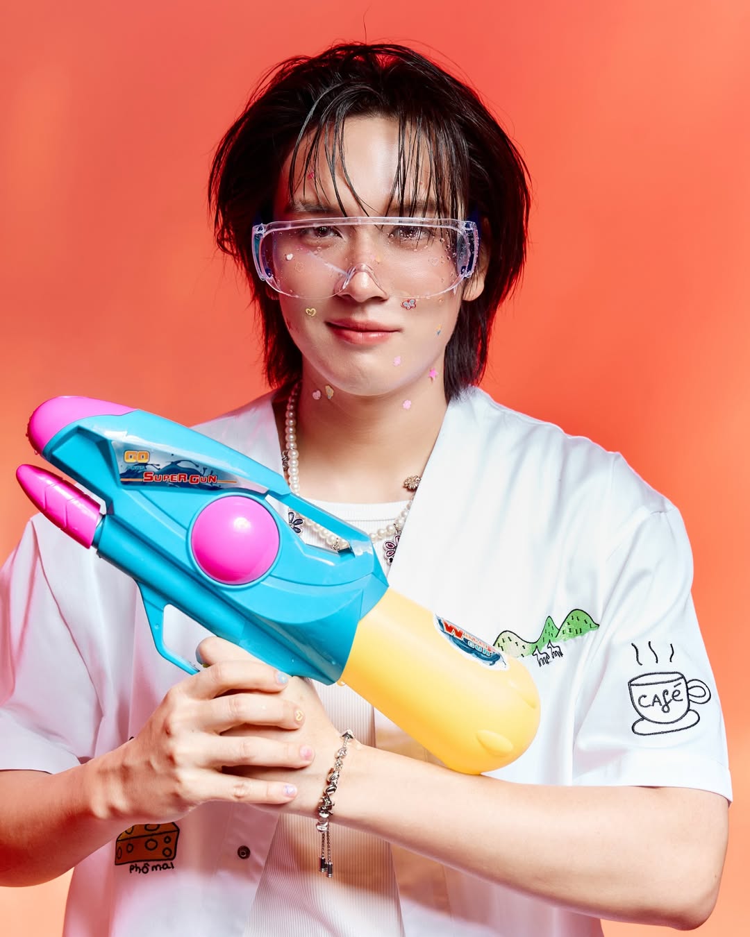ภณ - ธนภณ เอี่ยมกำชัย
