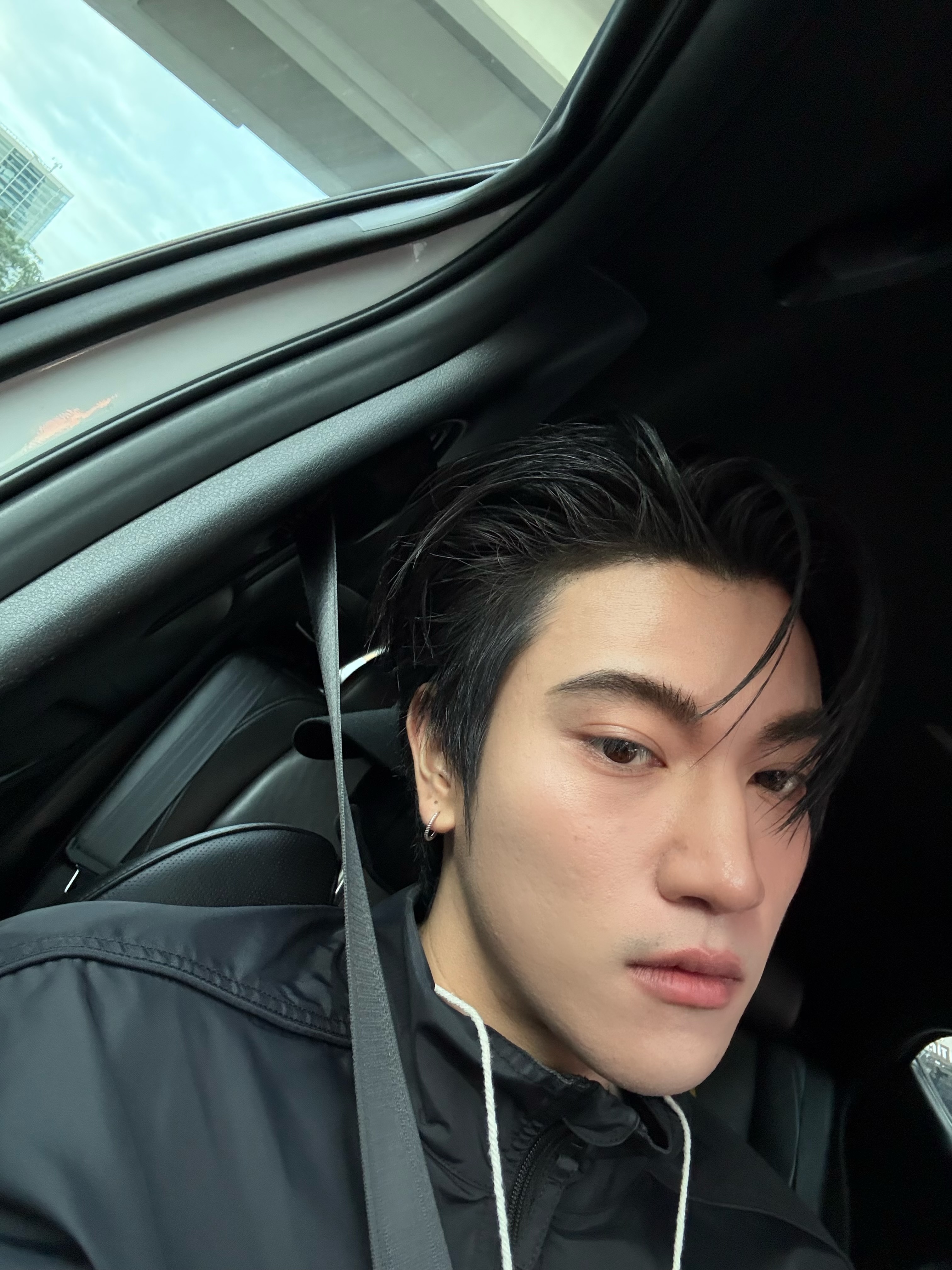 อิน - จักราสินธุ์ อัศวธนะชัย