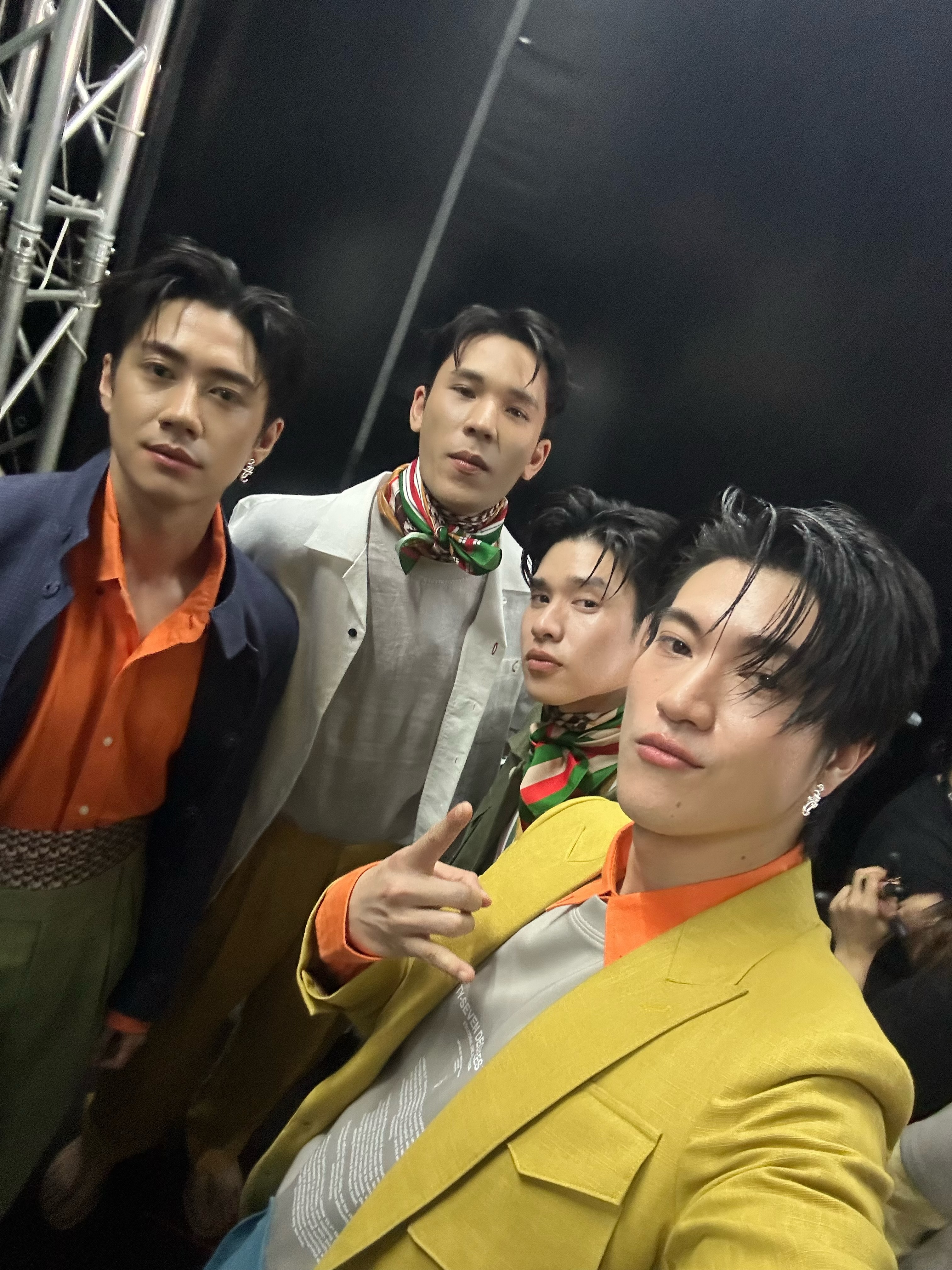 อิน - จักราสินธุ์ อัศวธนะชัย