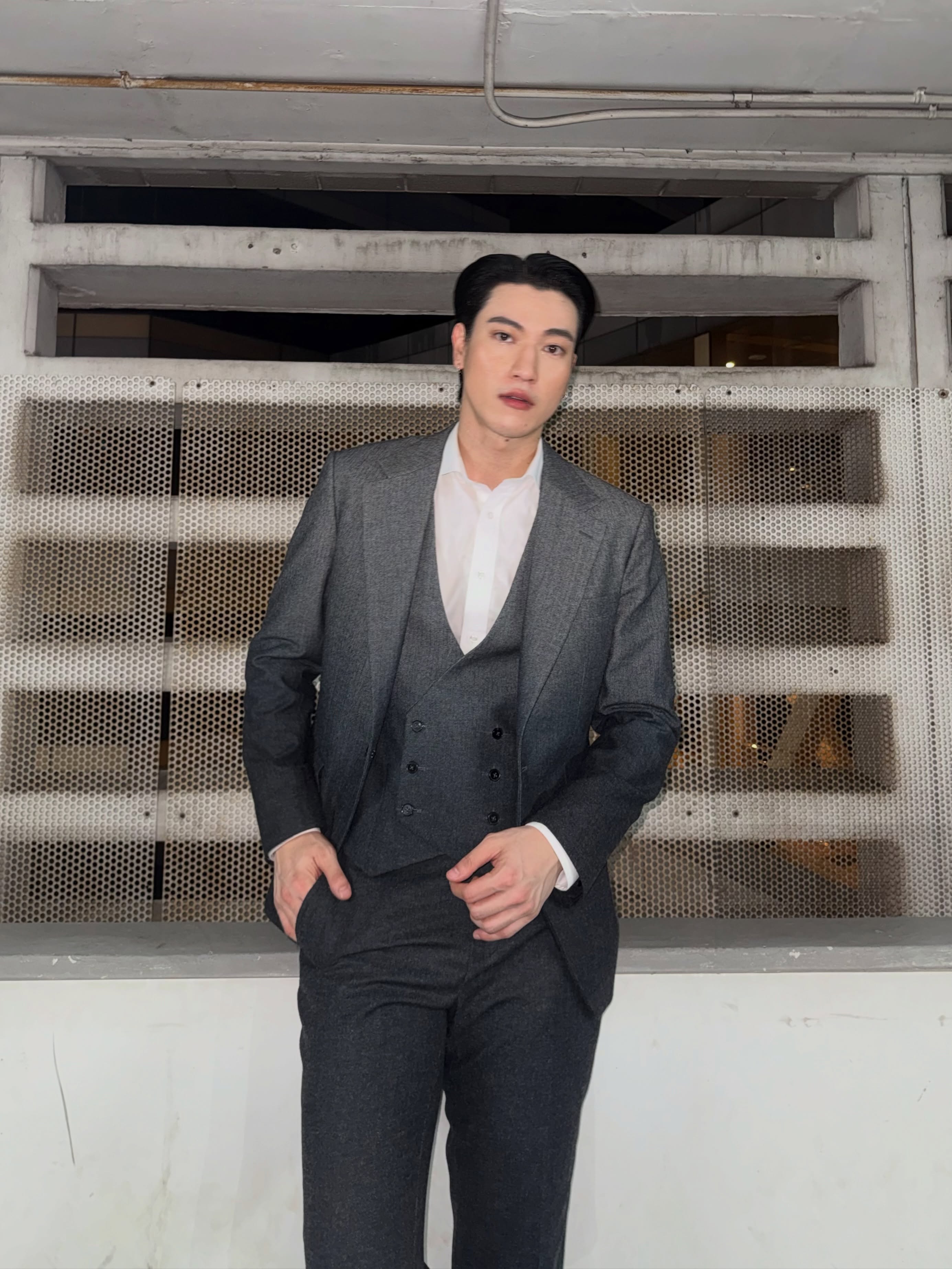 อิน - จักราสินธุ์ อัศวธนะชัย