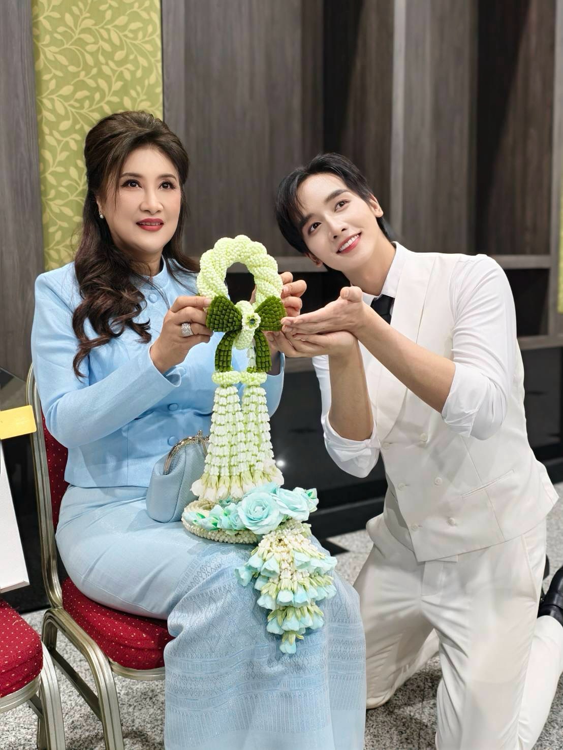 กองทัพ พีค