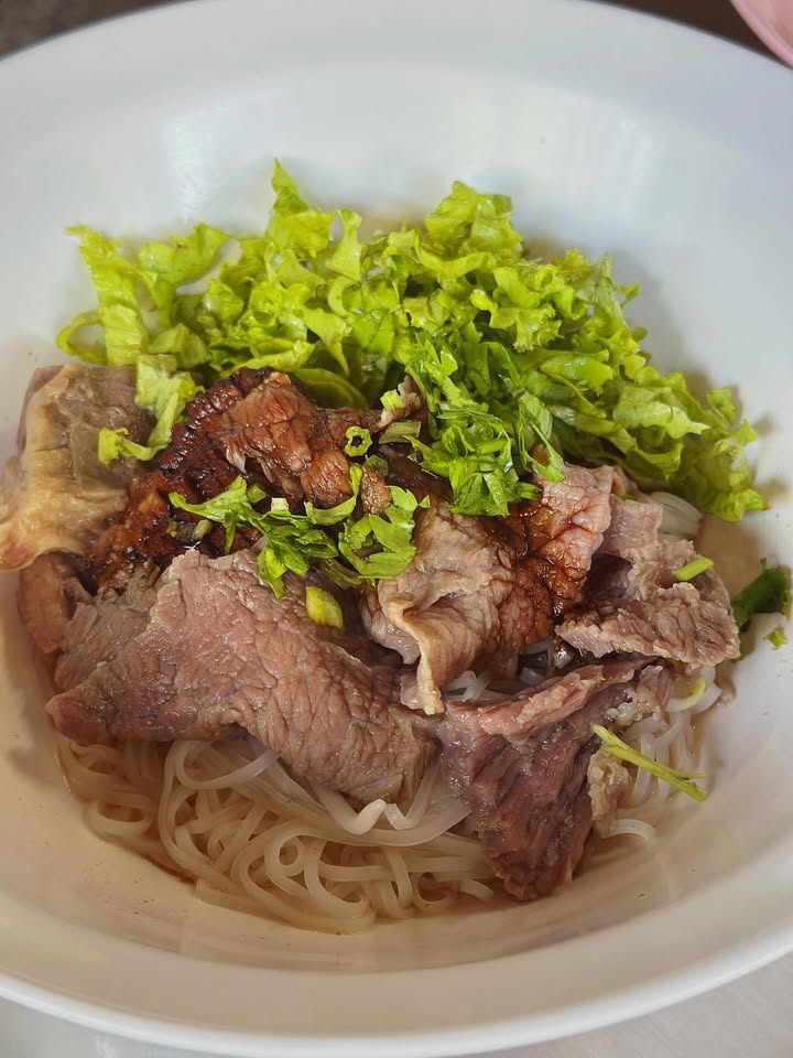 จ๋า - ยศสินี ณ นคร