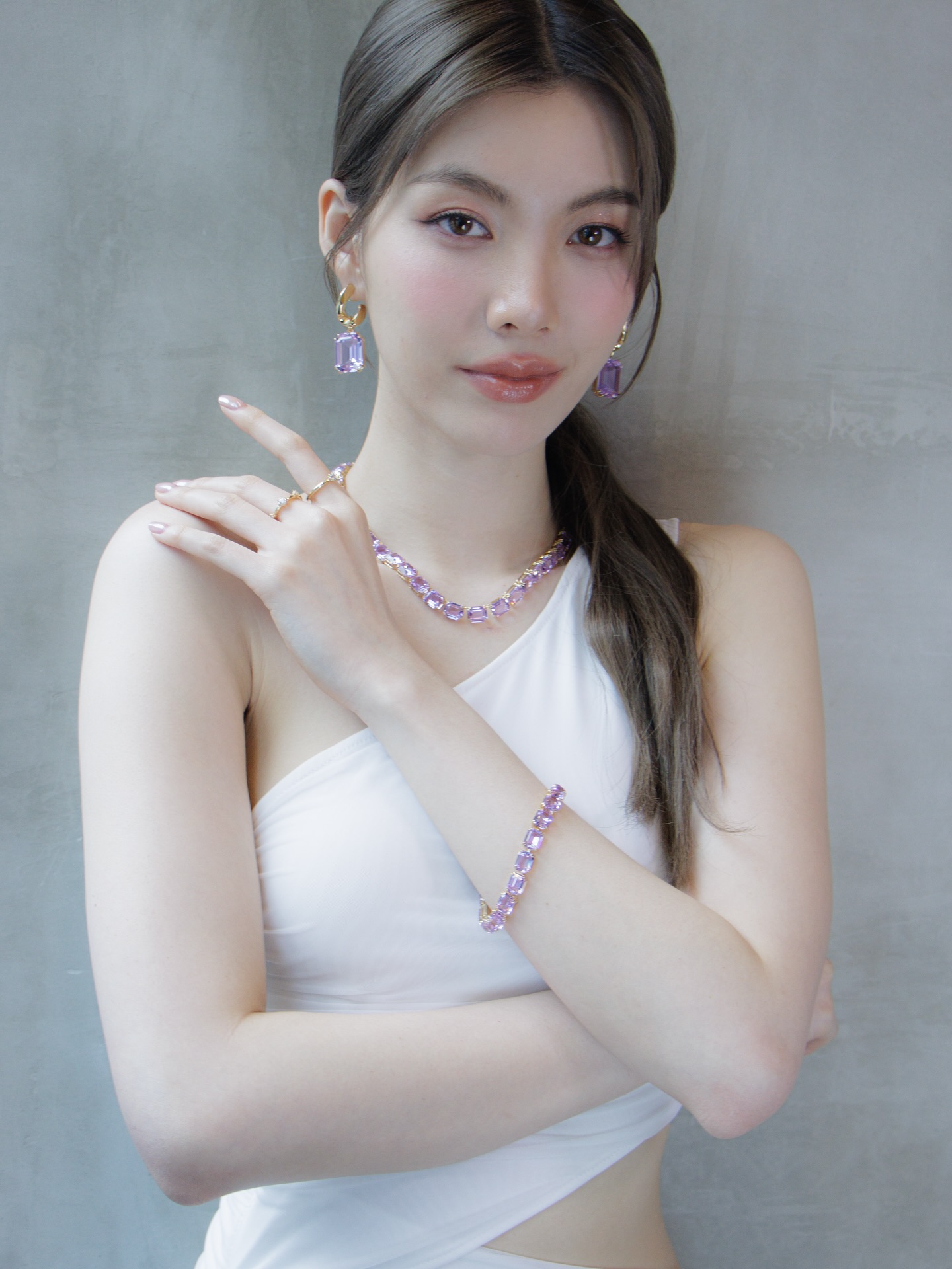 ออม - กรณ์นภัส เศรษฐรัตนพงศ์
