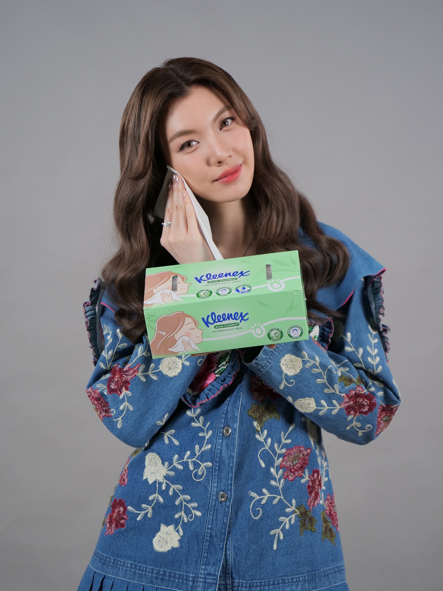 ออม - กรณ์นภัส เศรษฐรัตนพงศ์