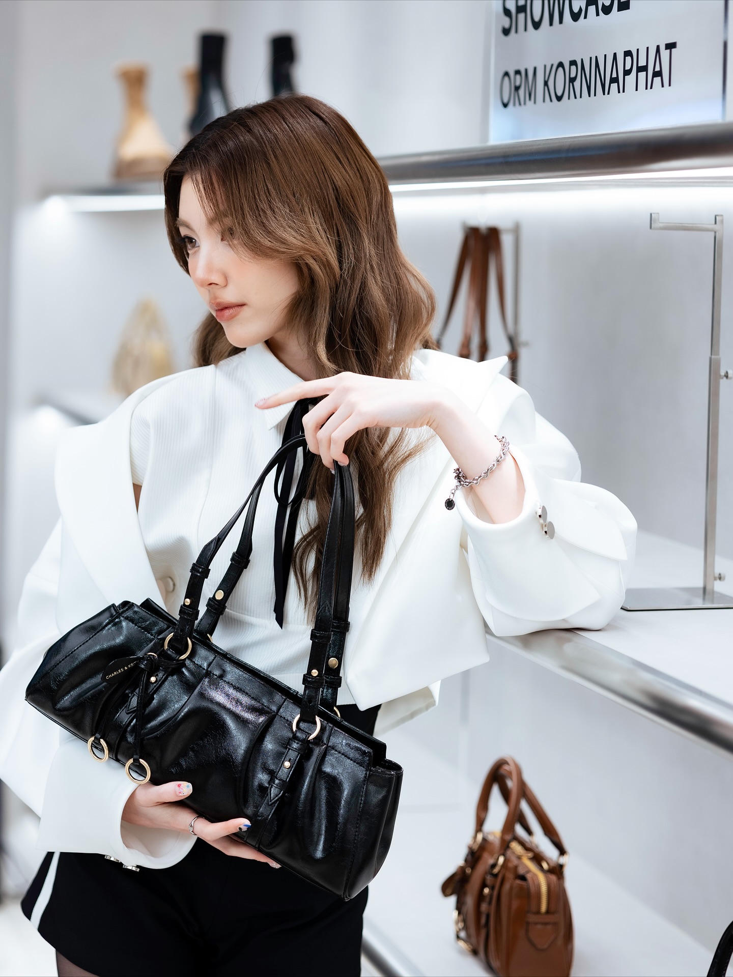 ออม - กรณ์นภัส เศรษฐรัตนพงศ์