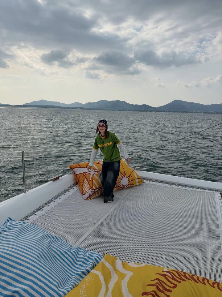 ออม - กรณ์นภัส เศรษฐรัตนพงศ์