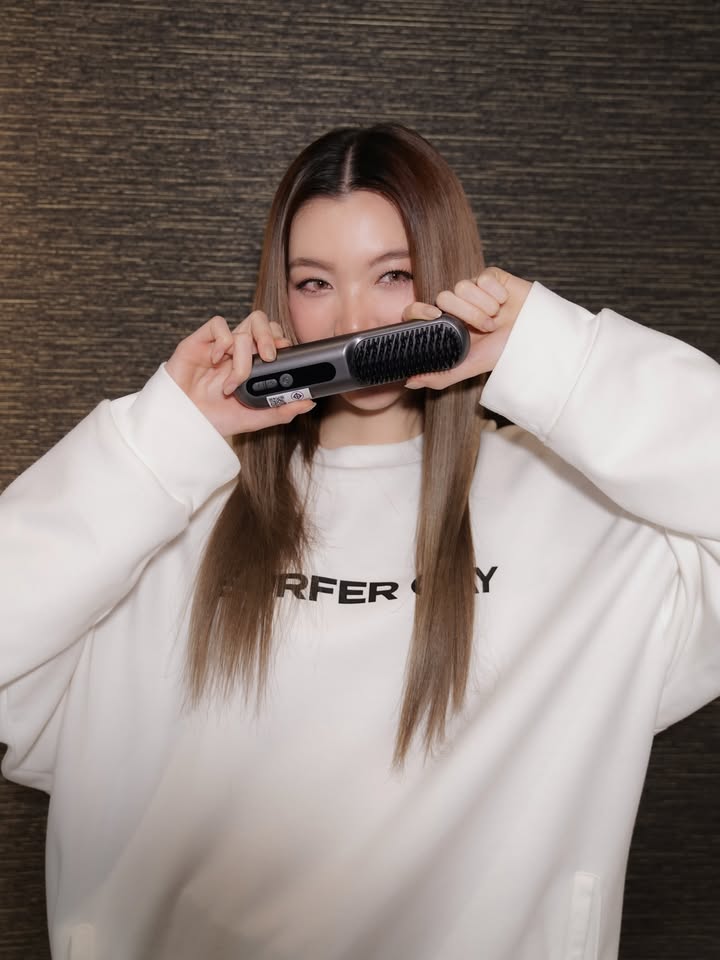 ออม - กรณ์นภัส เศรษฐรัตนพงศ์