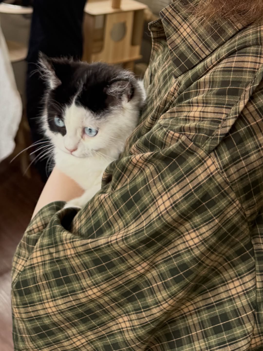 ออม - กรณ์นภัส เศรษฐรัตนพงศ์