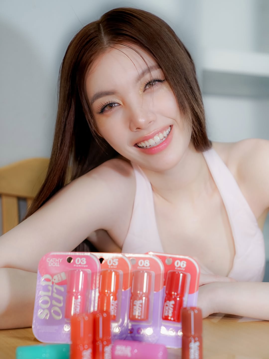 ออม - กรณ์นภัส เศรษฐรัตนพงศ์