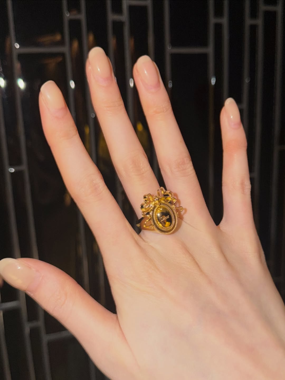 ออม - กรณ์นภัส เศรษฐรัตนพงศ์