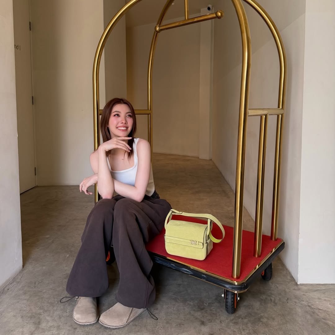 ออม - กรณ์นภัส เศรษฐรัตนพงศ์