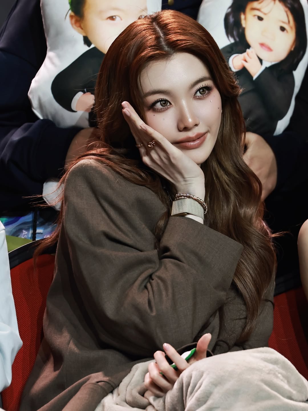 ออม - กรณ์นภัส เศรษฐรัตนพงศ์