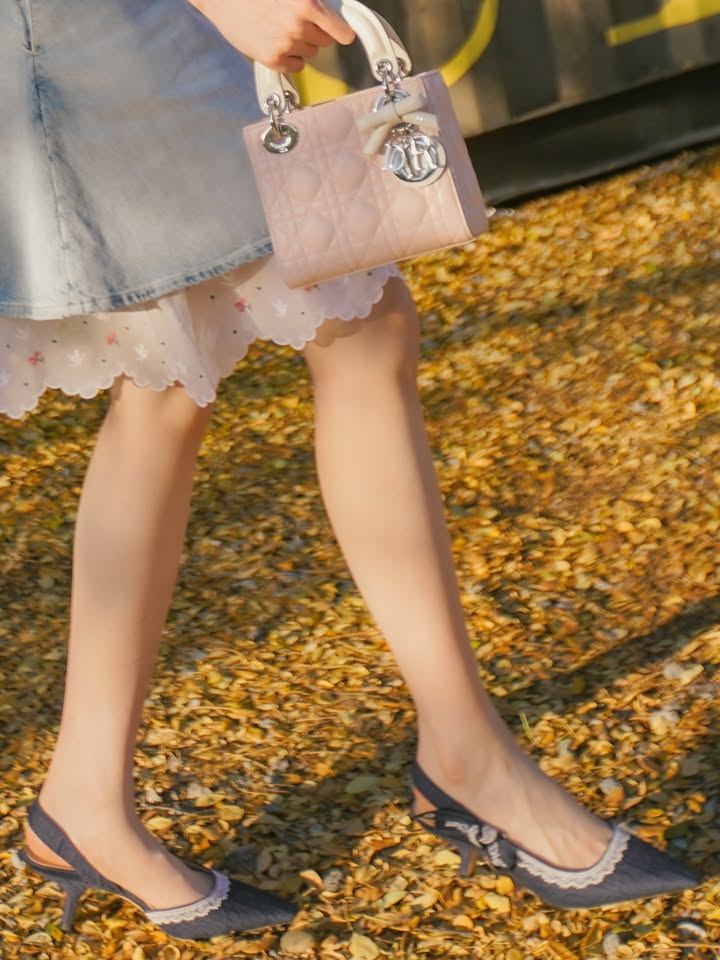 ออม - กรณ์นภัส เศรษฐรัตนพงศ์