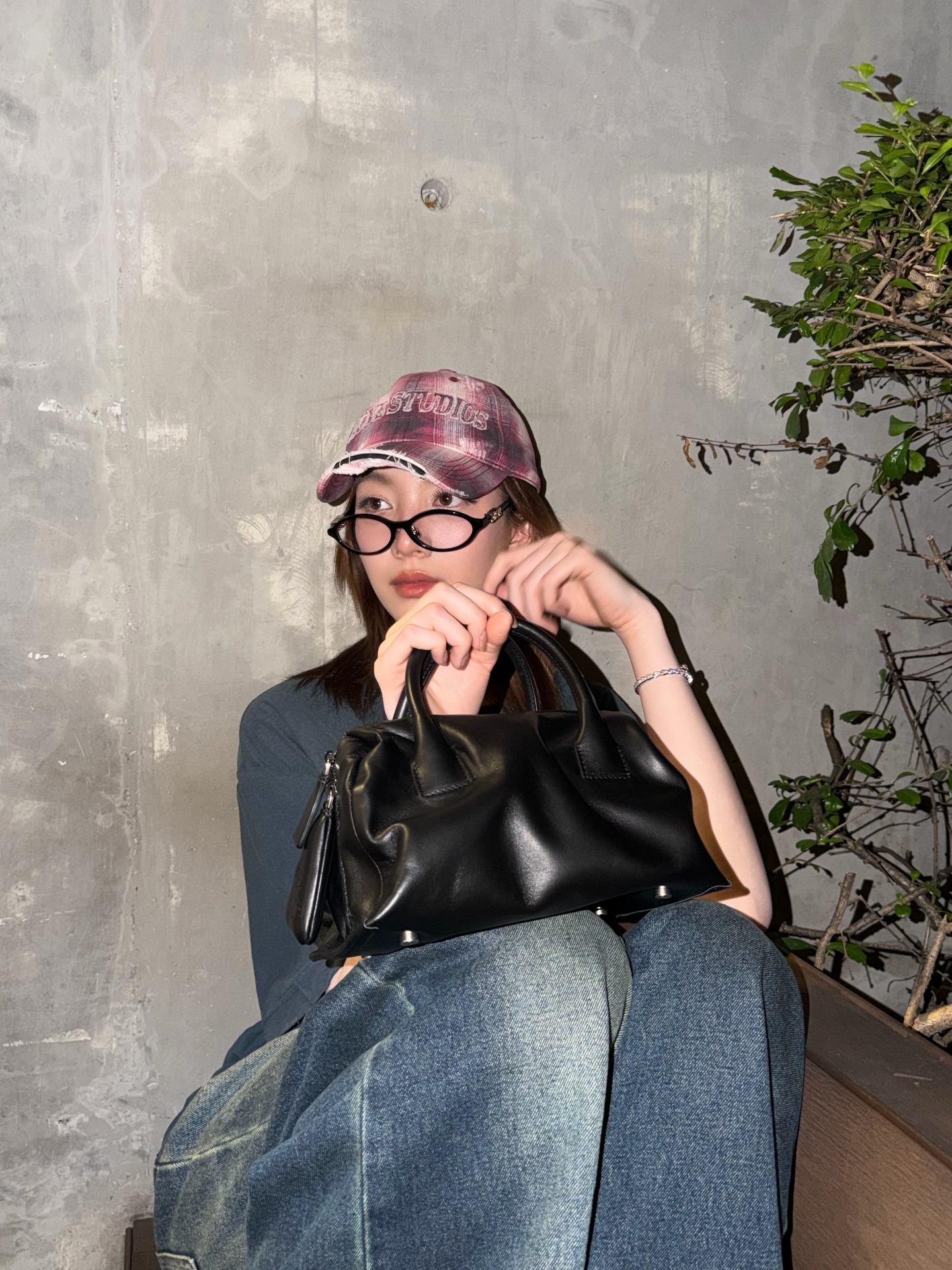 ออม - กรณ์นภัส เศรษฐรัตนพงศ์