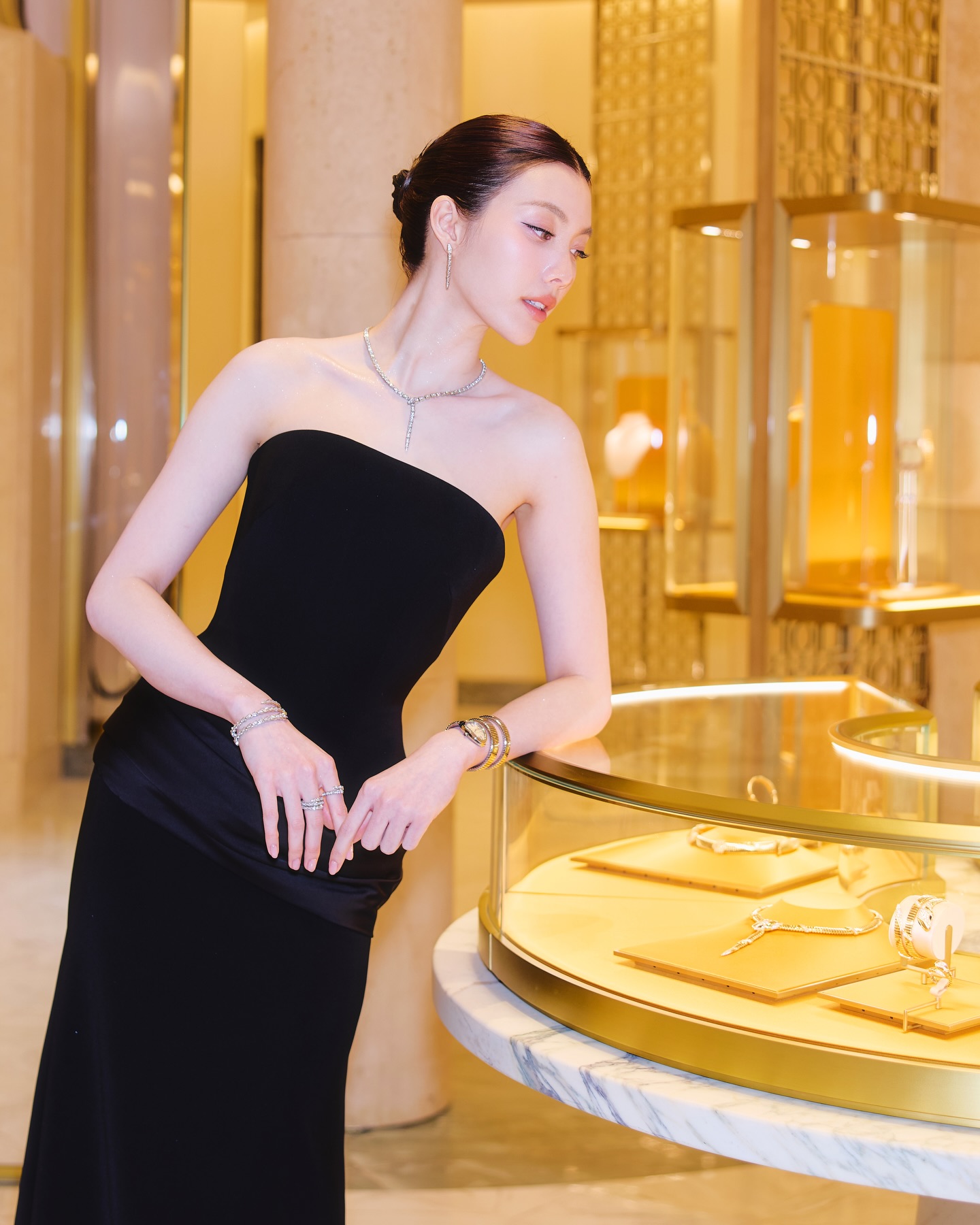 ออม - กรณ์นภัส เศรษฐรัตนพงศ์