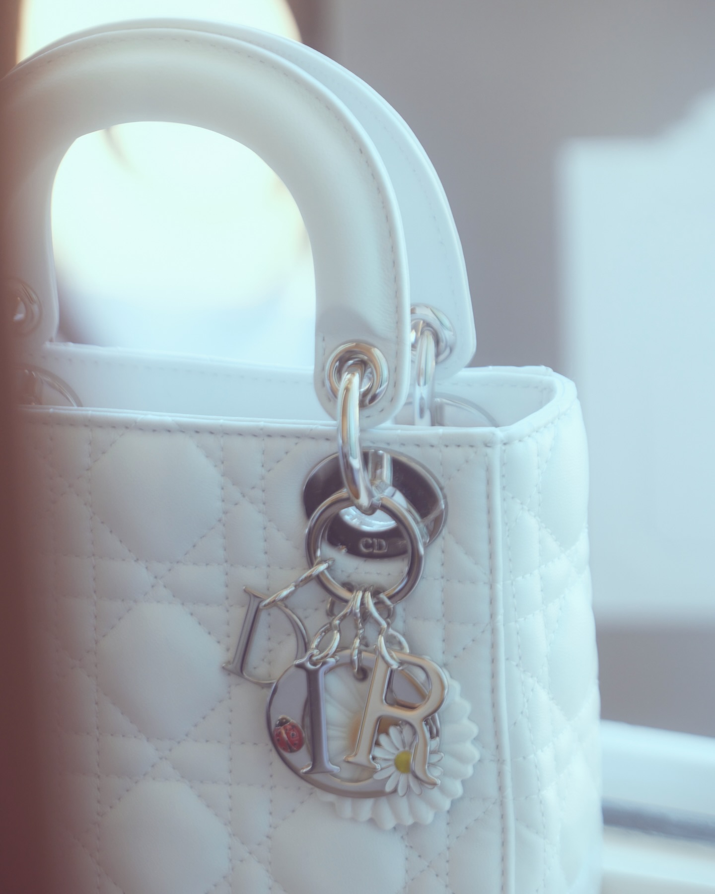 ออม - กรณ์นภัส เศรษฐรัตนพงศ์