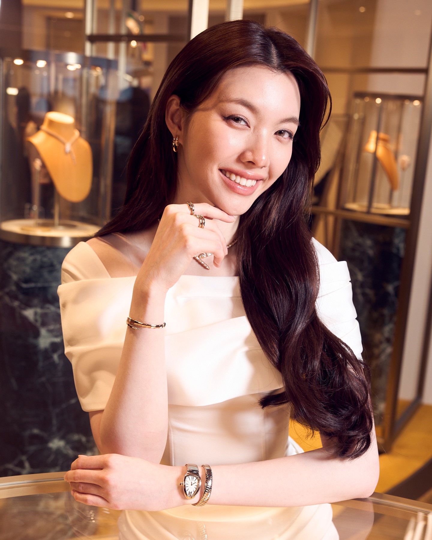 ออม - กรณ์นภัส เศรษฐรัตนพงศ์