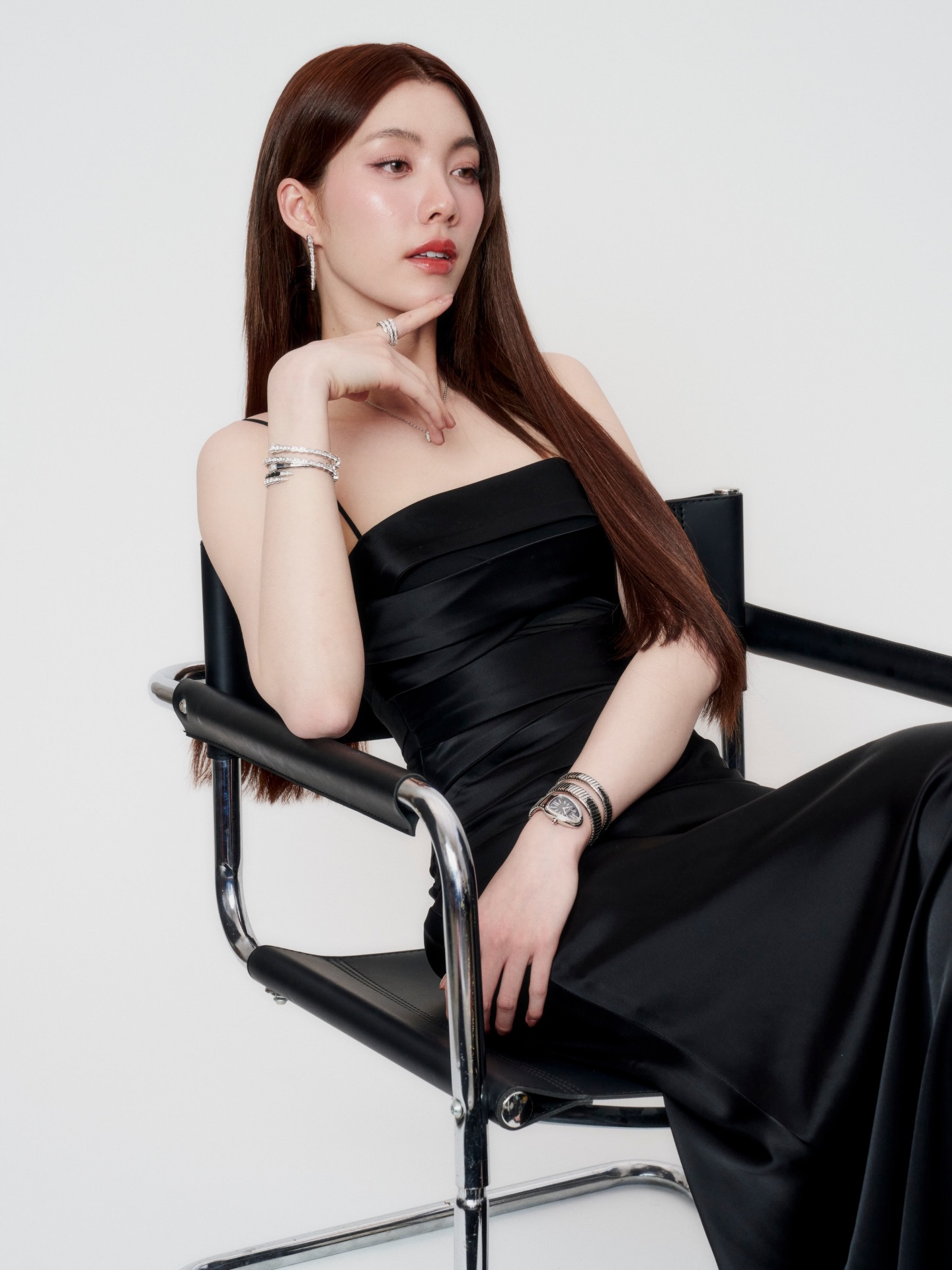 ออม - กรณ์นภัส เศรษฐรัตนพงศ์