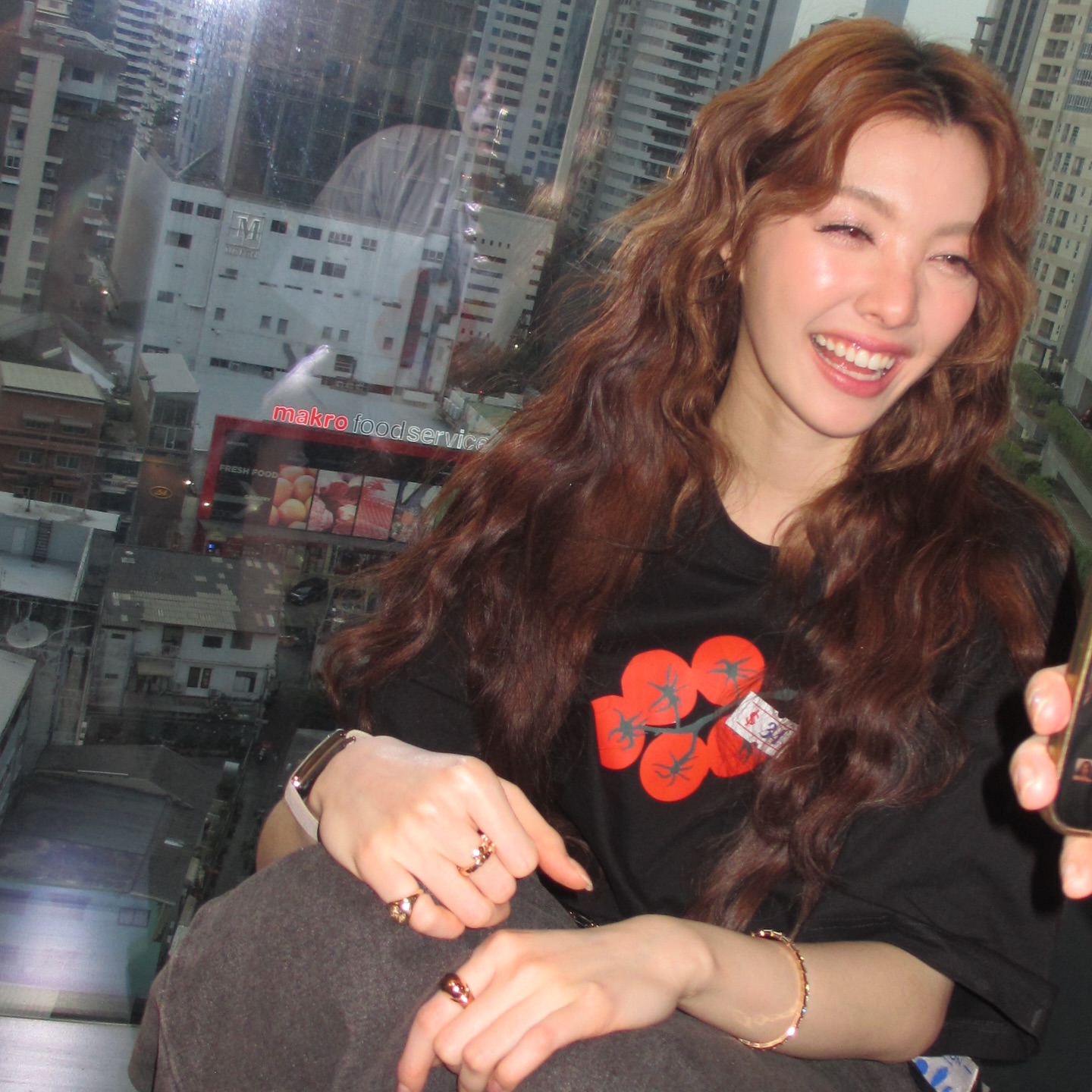 ออม - กรณ์นภัส เศรษฐรัตนพงศ์