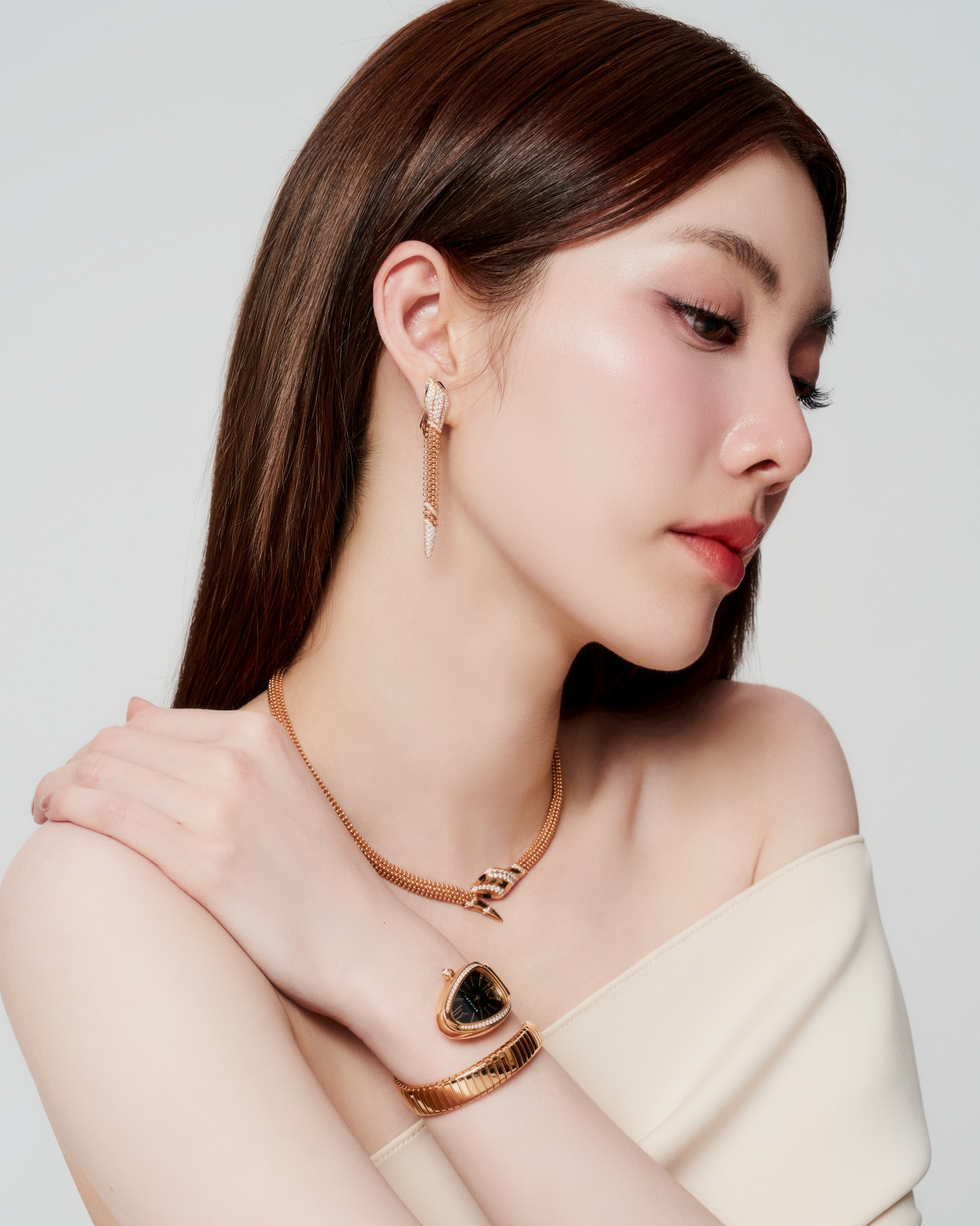 ออม - กรณ์นภัส เศรษฐรัตนพงศ์