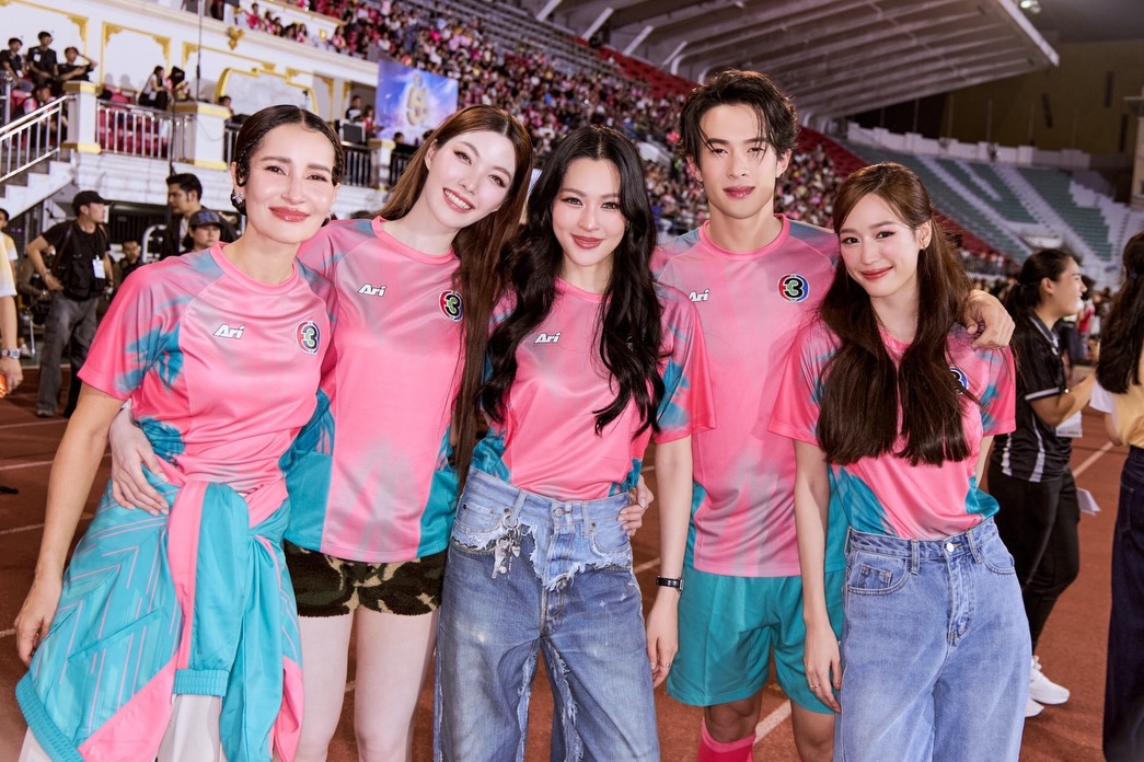 ออม - กรณ์นภัส เศรษฐรัตนพงศ์