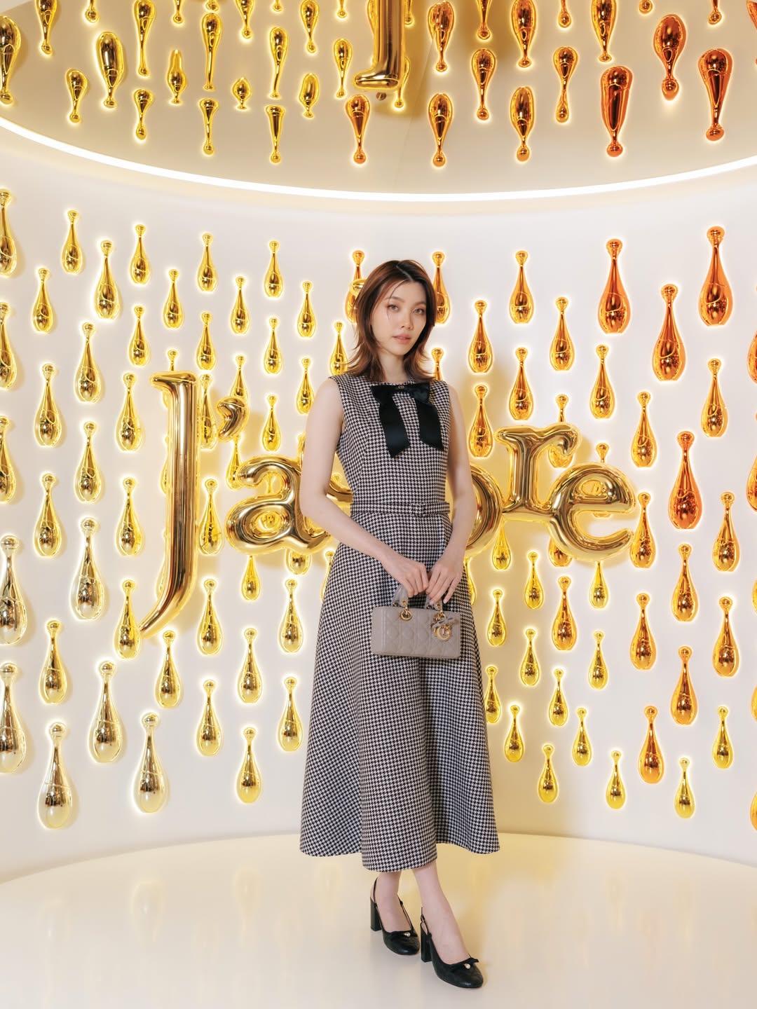 ออม - กรณ์นภัส เศรษฐรัตนพงศ์